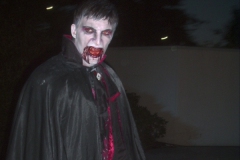 Warner-Brothers-Vampire-ganz-nah